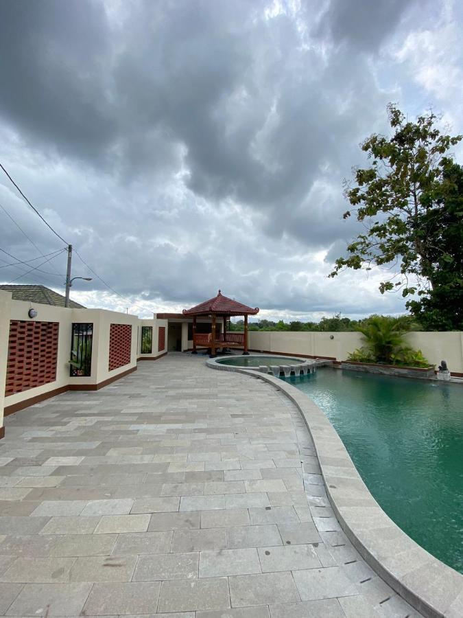 Guest House / Homestay Bukit Mutiara Residence Ngingas Exterior photo